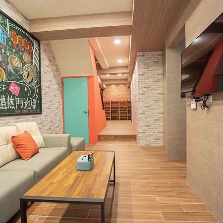 Chief Homestay Tainan Extérieur photo